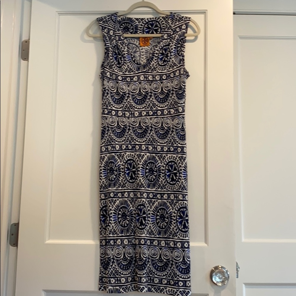 Blue graphic print dress